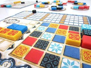 Juego de mesa azul